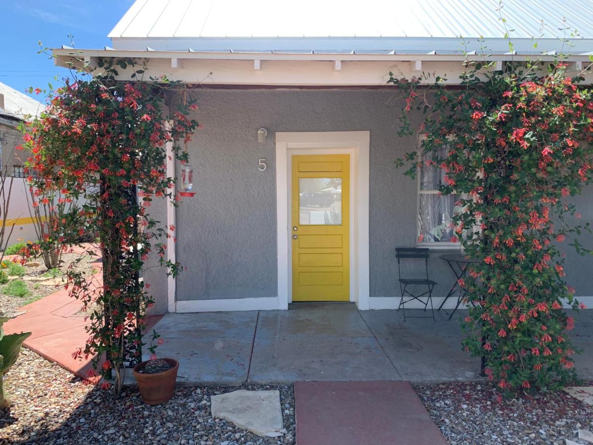The Lincoln Marfa Hotel Exterior photo