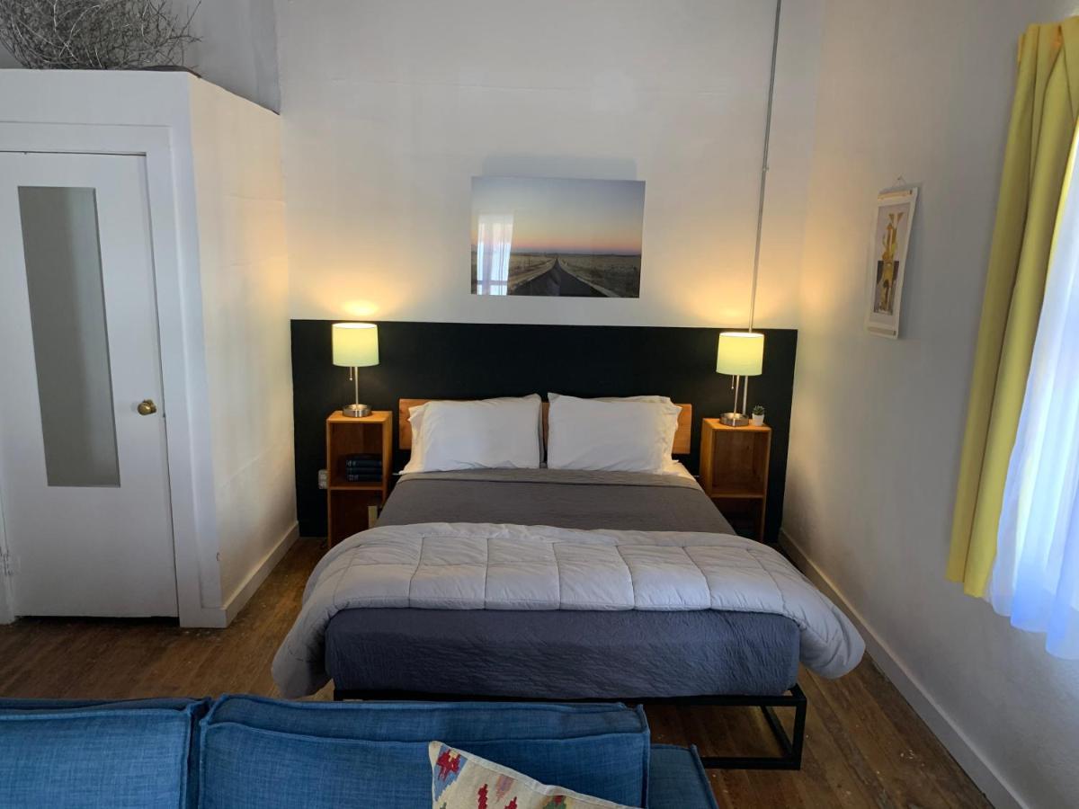 The Lincoln Marfa Hotel Exterior photo