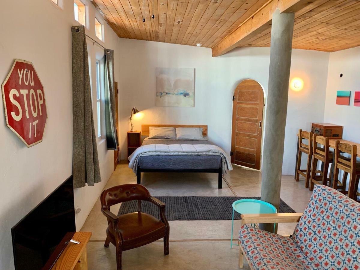 The Lincoln Marfa Hotel Exterior photo